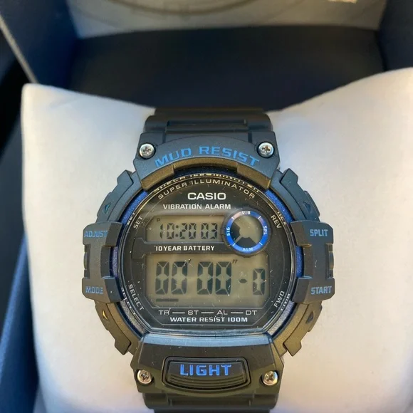 Casio Mud Resistant Stainless Steel Quartz New! - Picture 2 of 8